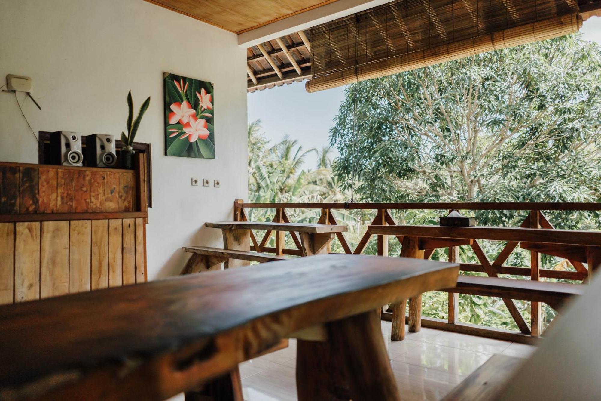 Temeling Jungle Inn Batumadeg Exteriér fotografie